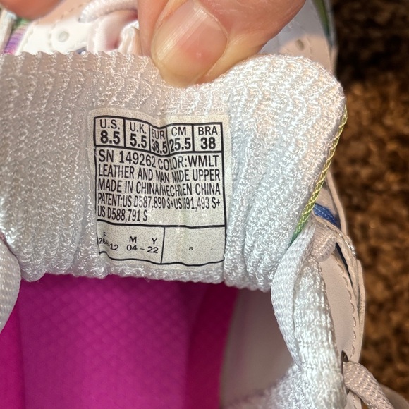 Skechers Women’s D-Lites White and Pink Sneakers - Picture 3 of 9